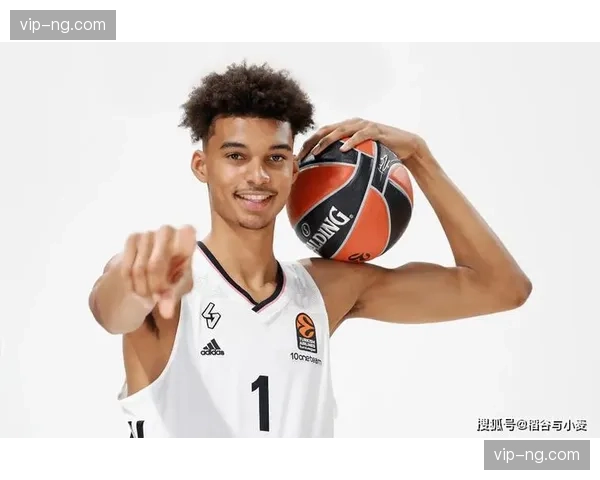 草根射手艾永跻身射手榜前列 展现中下游球队潜力 草根射手艾永跻身射手榜前列 展现中下游球队潜力