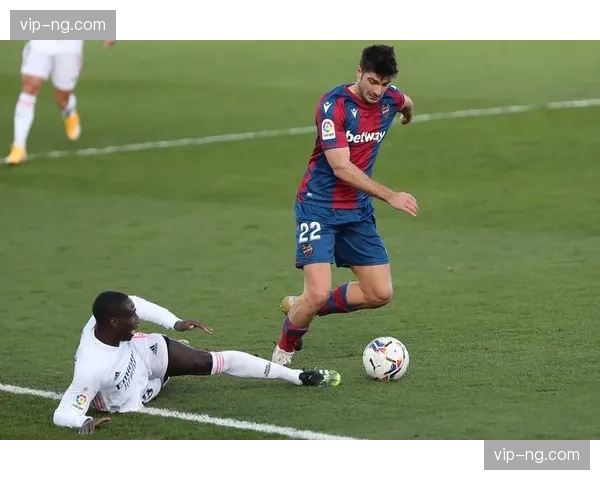 升班马保级形势严峻 莱万特后防升级成效待时间检验 升班马保级形势严峻 莱万特后防升级成效待时间检验