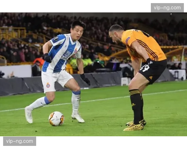 西海岸客场遭遇惨败 与强队差距全方位显现 西海岸客场遭遇惨败 与强队差距全方位显现